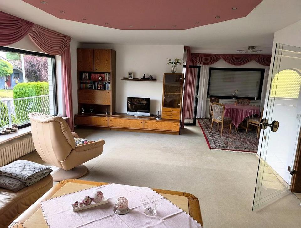 Großzügiges Einfamilienhaus mit Einliegerwohnung in toller Lage – Bild 22