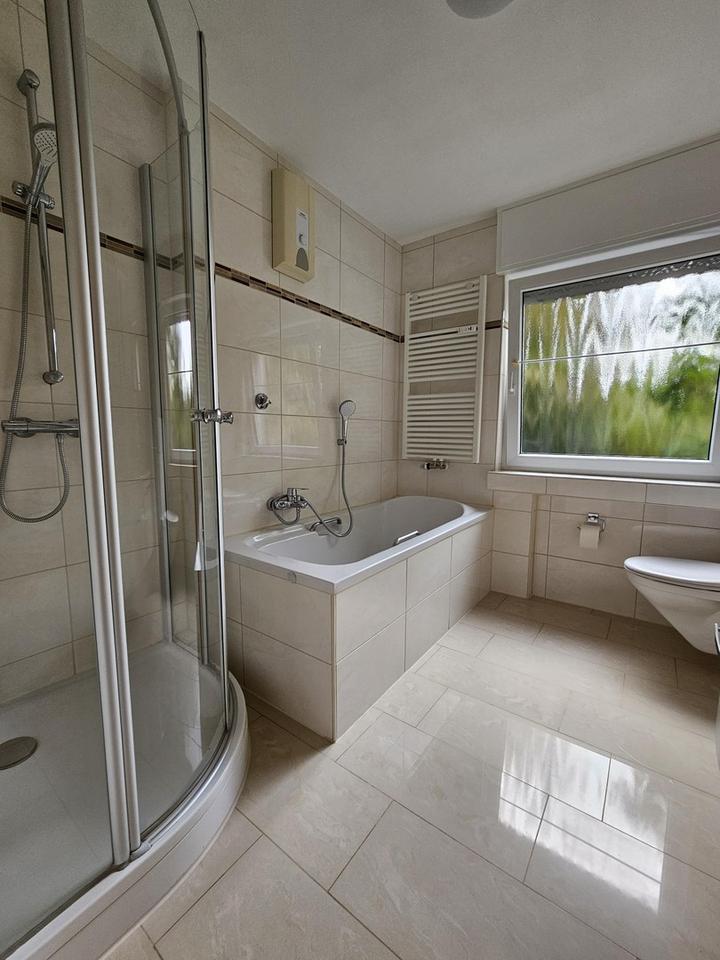 Nähe Wittringer Wald: Hochwertige 3 ZKB mit Parkett, Einbauküche & Balkon – ruhig & gepflegt, frei – Bild 7