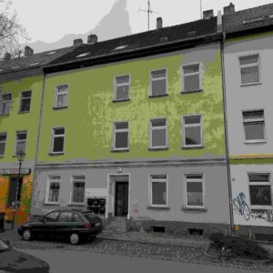 Mehrfamilienhaus in Bahnhofsnähe mit idealer Lage und viel Potenzial im Speckgürtel