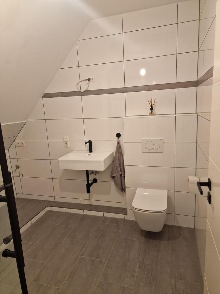 Moderne 2,5-Zimmer-Wohnung mit Dachterrasse & Balkon- eigener Eingang – Bild 11