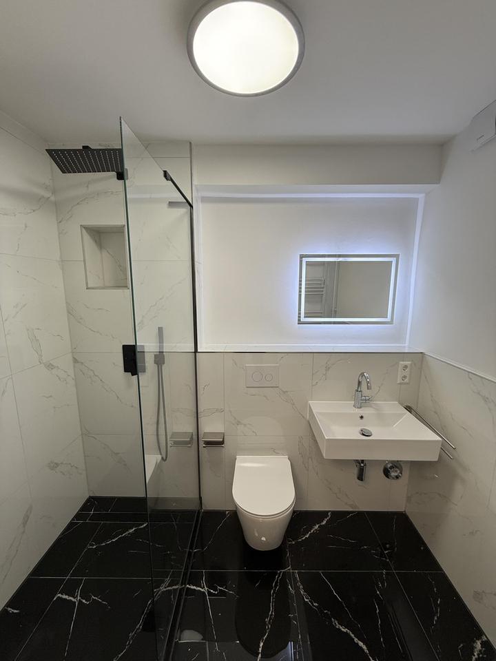 Neu renovierte 3 Zimmer Wohnung für Singles, Familien oder Kapitalanleger – Bild 6