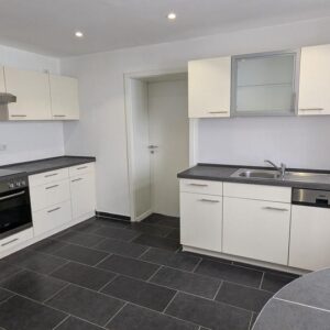 Helle stilvolle Altbauwohnung in zentraler Lage