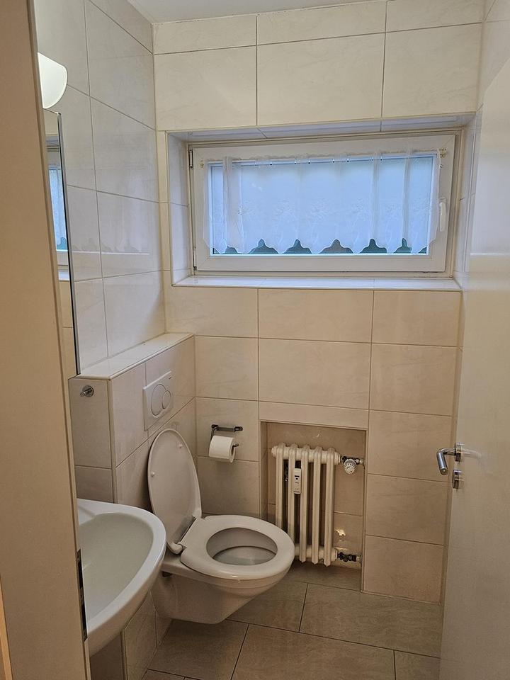 Nähe Wittringer Wald: Hochwertige 3 ZKB mit Parkett, Einbauküche & Balkon – ruhig & gepflegt, frei – Bild 9