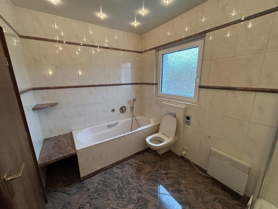 Penthouse | sehr gute Infrastruktur und Lage | riesen Balkon | inkl. Küche | S-Bahn 2 Gehmin – Bild 9