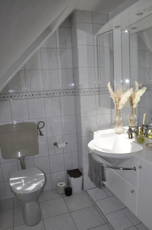 Moderne 3-Zimmer-Dachgeschoss-Maisonettewohnung mit Terrasse und Einzelgarage! – Bild 12