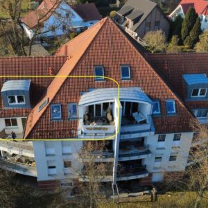 Familienfreundliche 4-Zimmer-DG-Wohnung in ruhiger Lage mit überdachtem Südbalkon