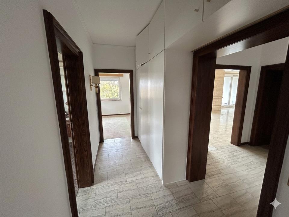 Penthouse | sehr gute Infrastruktur und Lage | riesen Balkon | inkl. Küche | S-Bahn 2 Gehmin – Bild 16