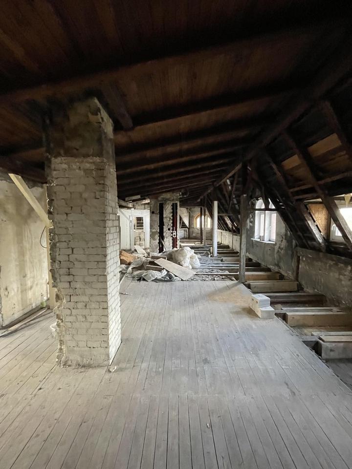 DG-Rohbau mit Vision – 220 m² & genehmigter Dachterrasse, Dachsanierung notwendig – Bild 7