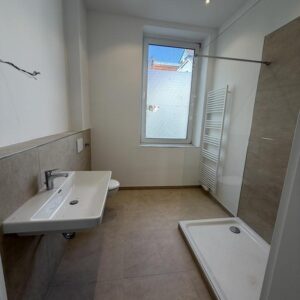 Renovierte 2-Zimmer-Wohnung mit neuem Badezimmer im Katharinenviertel - Befristete Vermietung