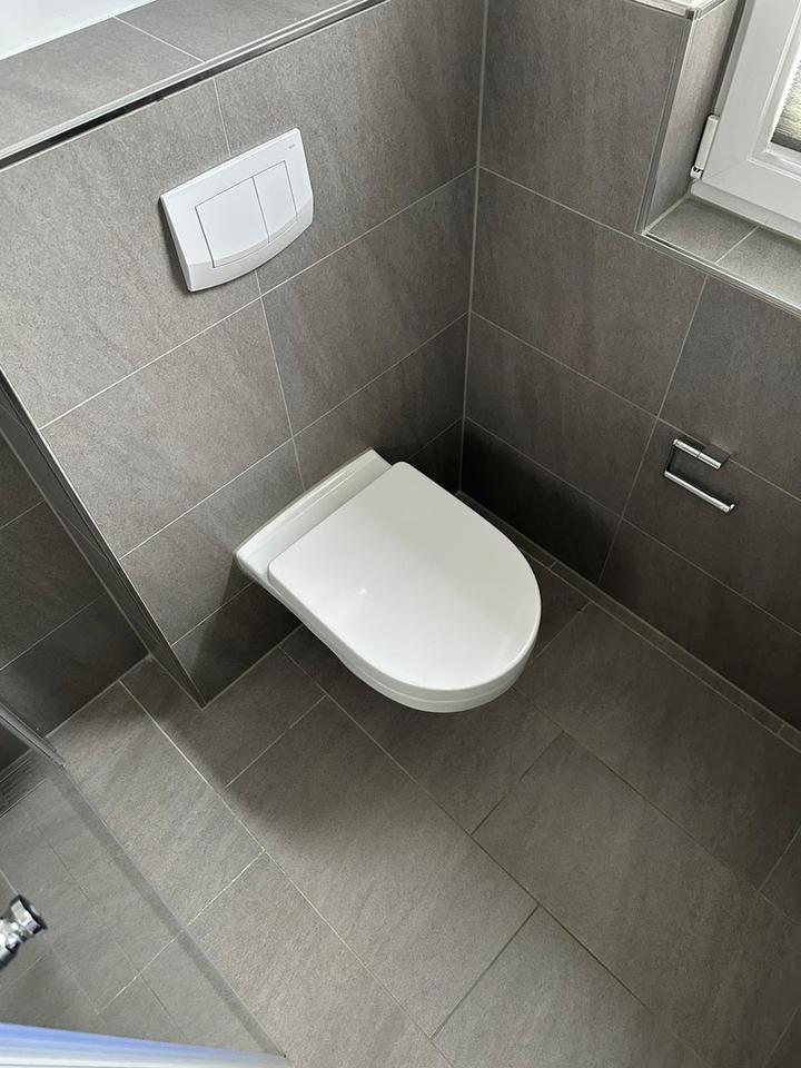 Moderne helle Erdgeschoss Wohnung mit Balkon – Bild 7