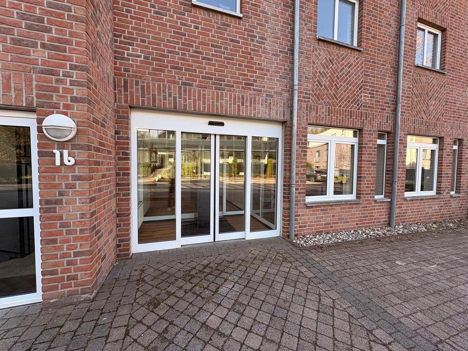Kernsanierte Büroeinheiten im Erdgeschoss mit Gemeinschaftsflächen in attraktiver Lage von Geldern