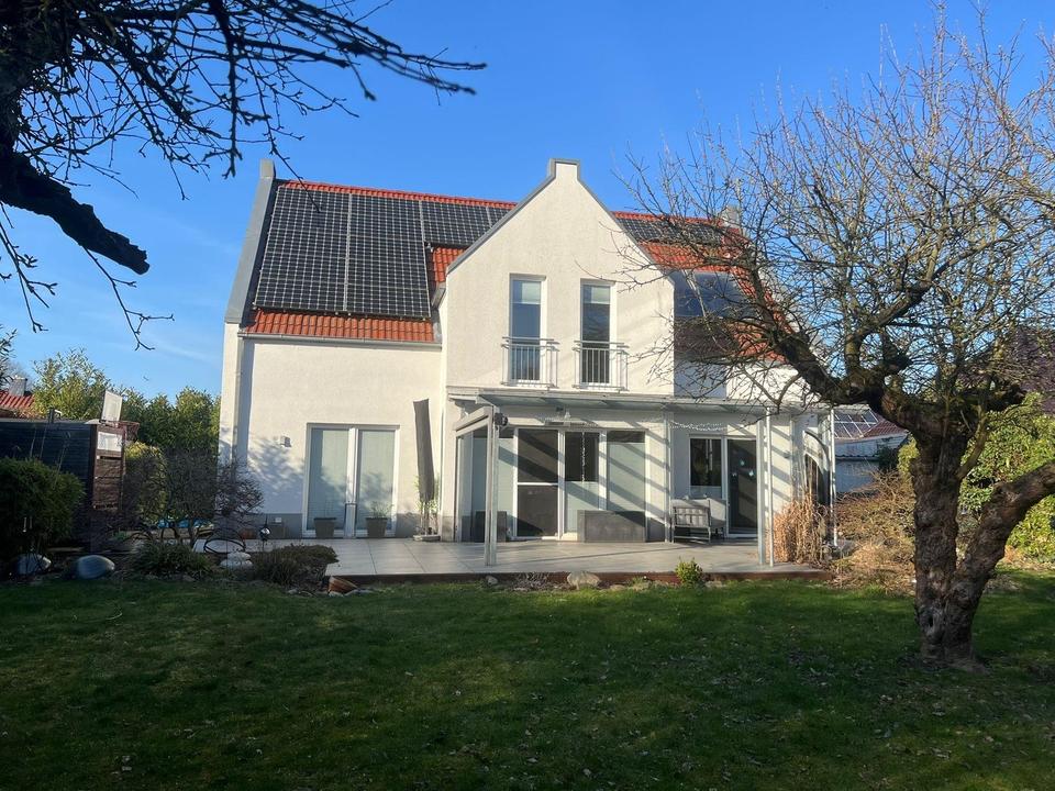 Luxuriöse 7-Zimmer Villa mit Pool und Sauna in der Alpheide