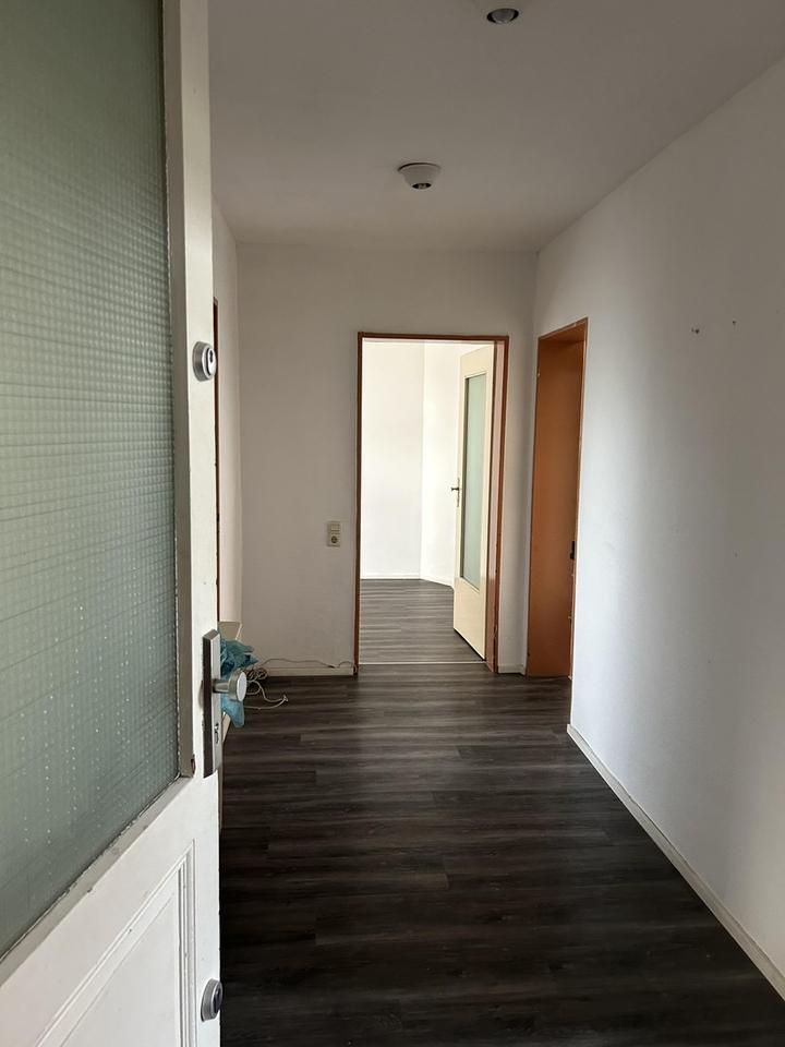 Großzügige 4-Zimmer-Wohnung (108 qm) in Hanau – inkl. Einbauküche & 2 Stellplätzen – Bild 4