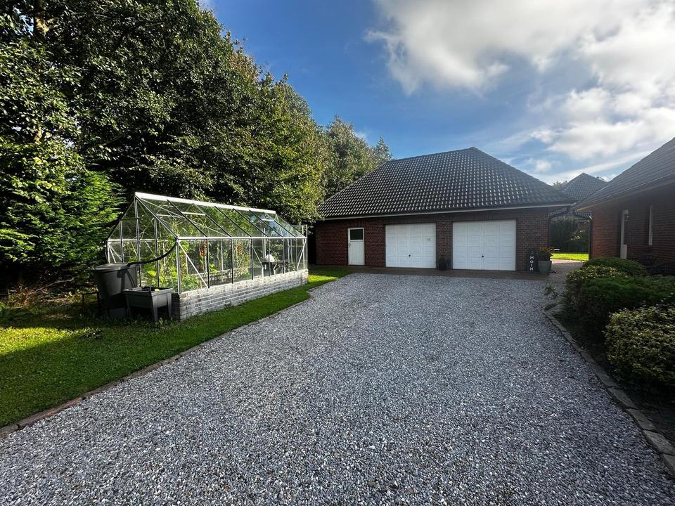 Provisionsfrei: 241 m² EFH mit Wärmepumpe, großem Grundstück und Doppelgarage – Bild 8